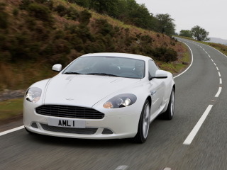 Владелец Aston Martin погасил долг после того, как приставы арестовали его авто